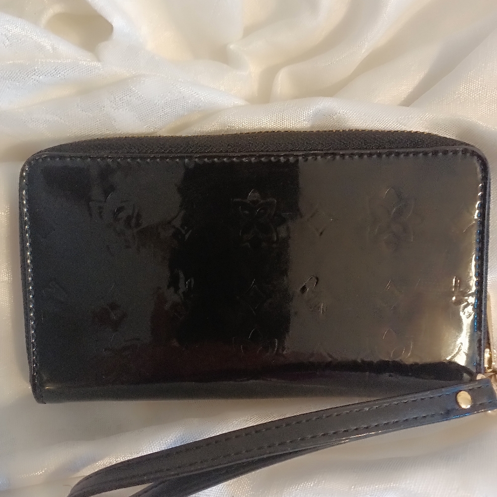 Michael Kors Black Patent Wristlet Clutch with Gold Hardware - Picture 2 of 7